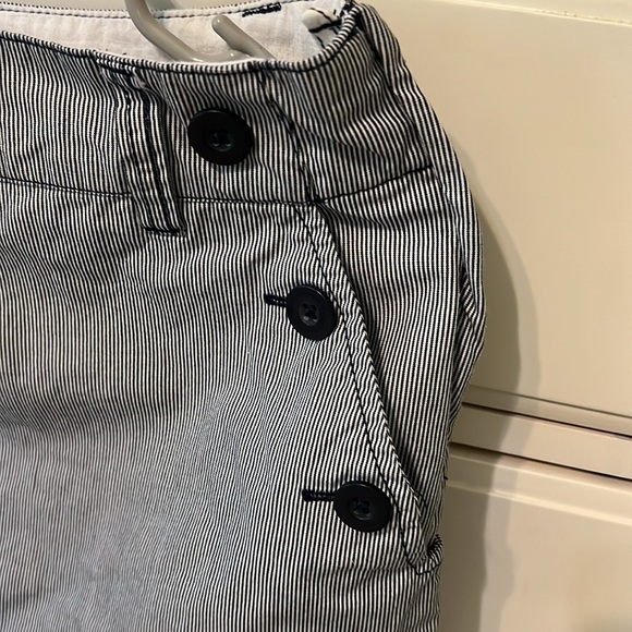 H&M Navy Striped Skirt Size 8 - Picture 6 of 7